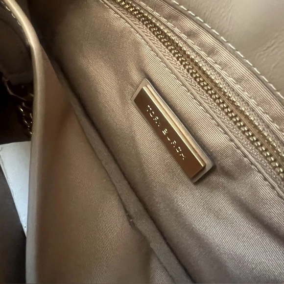 TORY BURCH
TAUPE OAK DIAMOND QUILT CONVERTIBLE SHOULDER CROSS BODY BAG NWT $575 main image 8